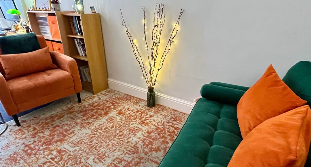 Kat Scurr Online Counselling and Telephone_Supportive Counselling Office